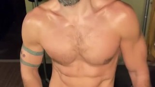 Bearded dude shows off his body