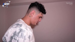 Despues de abrir los regalos Tantaly SteffCrime y Pinche Vato hacen un trio navideño