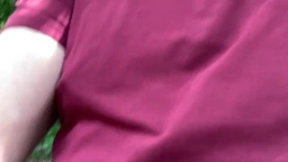 I am jerking off and cumming at the pubilc park