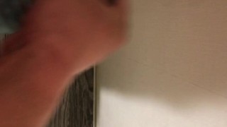 新年早々ズルムケちんぽをシコシコドピュッとする殿はじめ