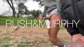 Encuentro en el parque con mi entrenador personal con bulto gigante me folla duro en público