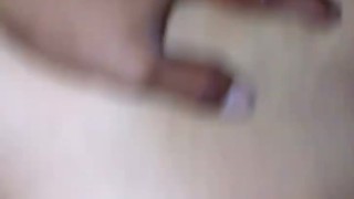 El mejor amigo de mi marido me folla mientras él no está y casi nos descubre