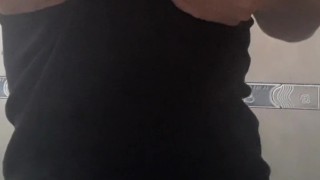 Mi culo está caliente😍🔥 alguien que me ayude