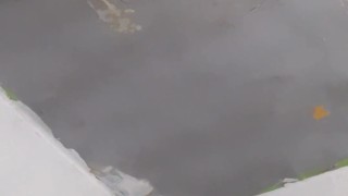 PAREJA ROMANTICA DE LATINOS COGIENDO RICO