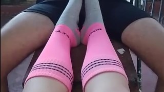 Jugando con una rica verga con mis piecitos 🙈🥵