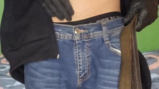 Exitante mientras me ves 💦 se me salio el pene y no me di cuenta míralo y tocate 💦💦