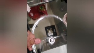 Hot daddy shows himself wanking on cam