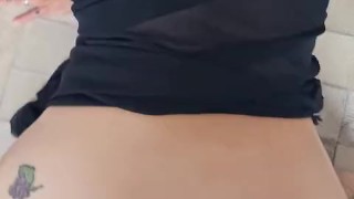 Latina gostosa com bunda grande pedindo piroca