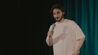 Standup выступление в женской колонии