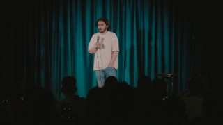 Standup выступление в женской колонии