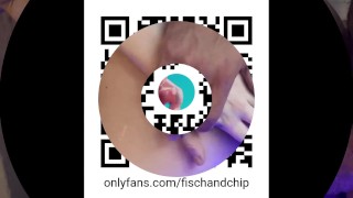 SCOPIAMO DAVANTI ALLA FINESTRA MENTRE I VICINI CI GUARDANO