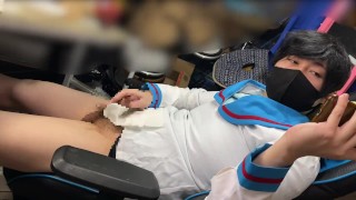 JKの制服を着てするオナニーは興奮しちゃうょ、、