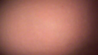 La nalgona de la familia le encanta entrar con shorts cortos a mi habitacion pussy mojada