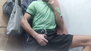 🇻🇪🇦🇷🇪🇨El Chico Guapo con Rabo Descomunal Desea que Esa Leche Caiga en Tu Boca