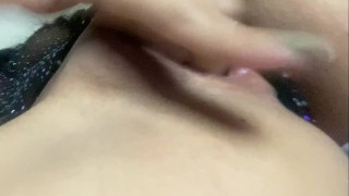 Sola en casa con mi coño