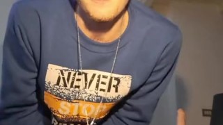 cornificare tua moglie per scoparmi lo puoi fare, ma devi vedermi sborrare