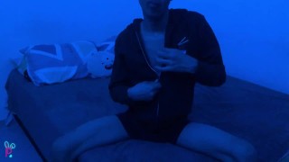 ISAK DOING EXERCISES AND SHOWING HIS MUSCLES, LURGO COMES HOME TO SHOW HIS HUGE DICK