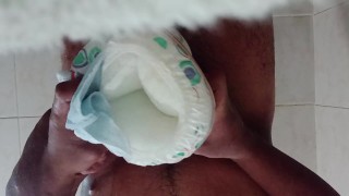 Masturbación en pañales meados