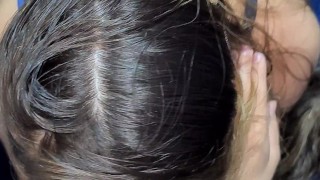 mi hijastra me da una buena mamada con su conjunto azul