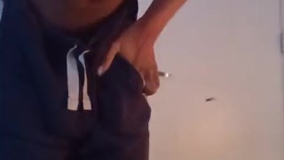 Femboy with nice ass trying to twerk