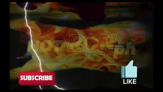 Nagjakol na nakatayo.