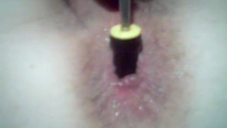 Masturbe (25) with one testicle
