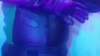 For Lederrubb, Glove On Leather Dom Part 1