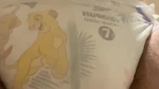 Flooding size 7 little movers diaper