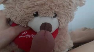 Teddy rubs ends in big cumshot