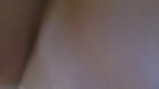 Ich benutze ihre Vagina, um mir mein Verlangen zu nehmen. Ich lasse meine ganze Milch in ihm.