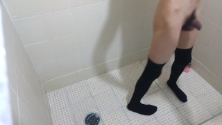 Llené mi culo con 3 litros de semen!