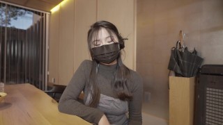Footjob and Dirty talk：how the stepmom revive my vitality