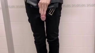 エネマグラと乳首さわさわでおもらし射精