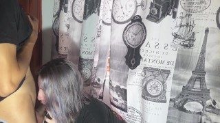 PERRA INFIEL ES FOLLADA MIENTRAS HABLA CON SU NOVIO POR TELEFONO