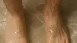 Spying my feet in shower