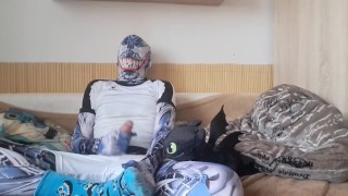 Symbiot has new dragon friend. UltraCum on his face.