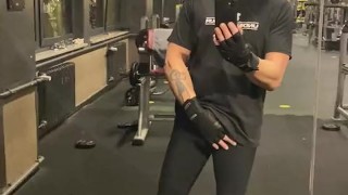 Showing my cock in the gym