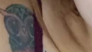 CUSPINDO E SALIVANDO MUITO
