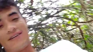 MASTURBACION BIG CUM EN EL RIO