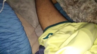 🇻🇪🇦🇷🇪🇨Esta Enorme Verga Jugetona Esta Muy Apretada En El Pantalon y Necesita Correrse💦