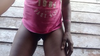 AMATEUR EBONY DESPARATE PEE from behind OUTDOOR ASMR