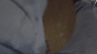 雨の日の帰り道におしっこしたくなったけど、我慢出来ずにお漏らししちゃった・・・おまけもあります