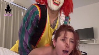 Sometida a la voluntad del payaso maldito- Usó mis agujeros para su placer - NoahPells & CuchiLaino