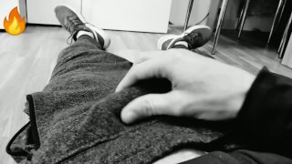 !📽🎥🎬Deliciosa y Sabrosa Enorme Polla Es Masturbada Para Los Amantes Del Blanco Y Negro ⬜⚫!