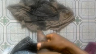 AMATER EBONY NAUGHTY PISS ON HIS CLOTH