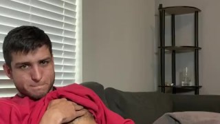 Jerk off on the couch 🥵