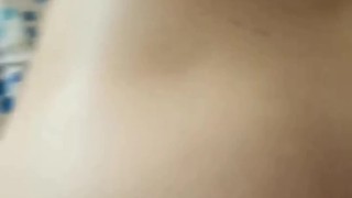 Sono andata a fare un massaggio olistico e gli ho fatto un pompino e mi ha scopata il culo