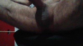 ME JALO LA VERGA CON MASAJE DE PROSTATA