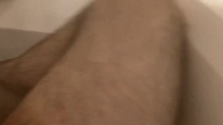 Jerking off in the bath for 10 minutes