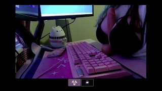 moaning egirl gives private masterbution help